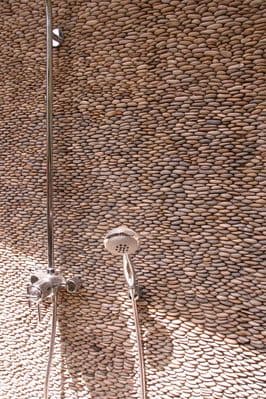 Tan Standing Split Natural Pebble Mosaic Tiles 3/d pebble feature walls only £ 48.99 per m2